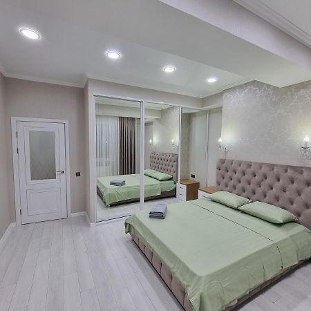 Grand Excelent New Ultra Central Apartments Кишинев Екстериор снимка