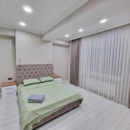 Grand Excelent New Ultra Central Apartments Кишинев Екстериор снимка