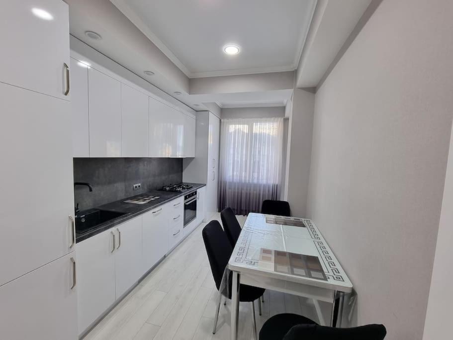 Grand Excelent New Ultra Central Apartments Кишинев Екстериор снимка