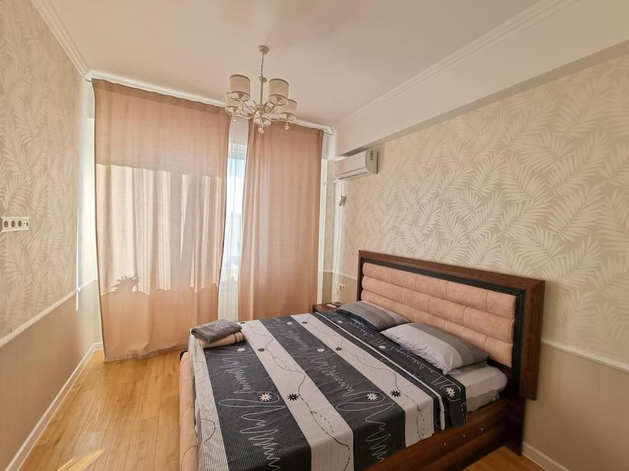 Grand Excelent New Ultra Central Apartments Кишинев Екстериор снимка