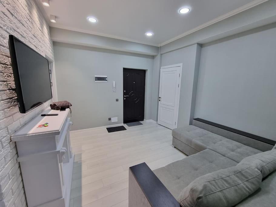 Grand Excelent New Ultra Central Apartments Кишинев Екстериор снимка