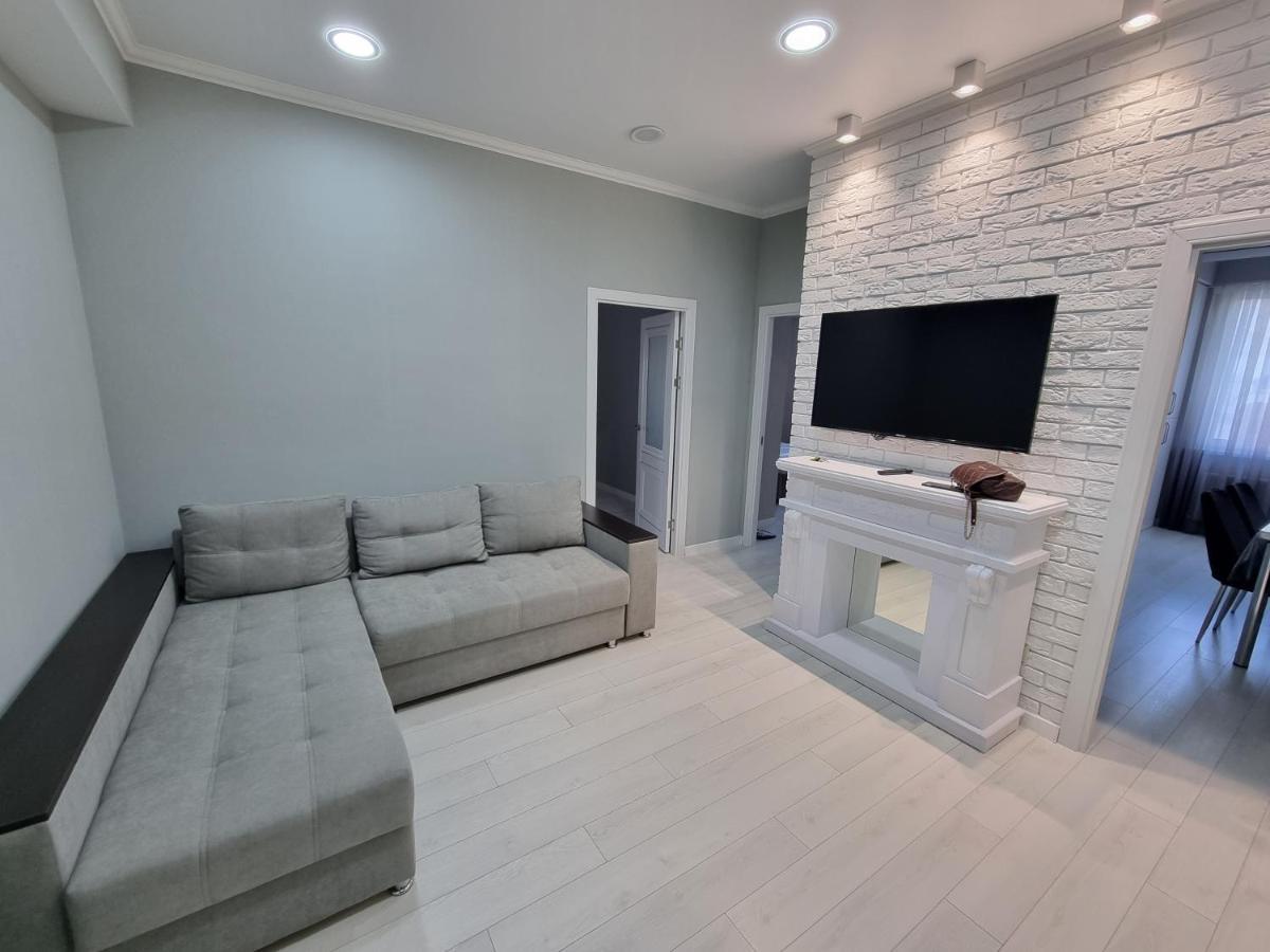 Grand Excelent New Ultra Central Apartments Кишинев Екстериор снимка